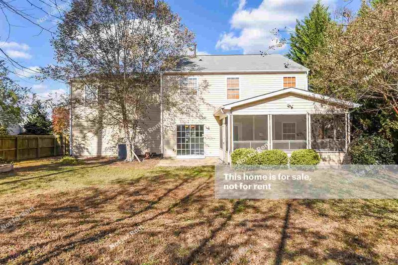 316 Holly Briar Dr, Fuquay Varina, NC 27526