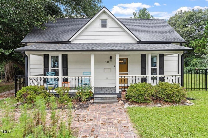316 Moore St, Clayton, NC 27520