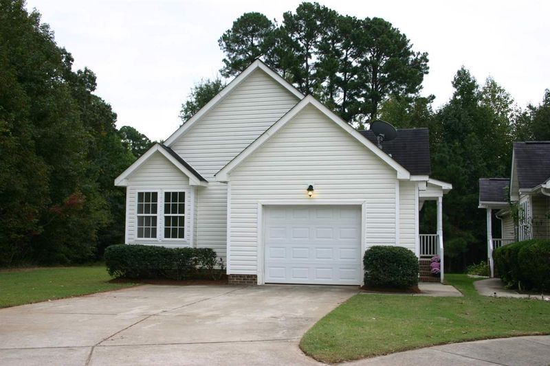 316 Occidental Dr, Holly Springs, NC 27540