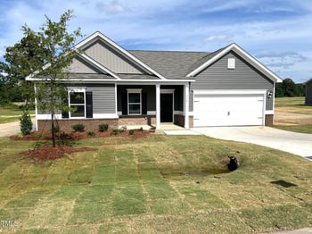 316 Olivia Crossing Ct, Four Oaks, NC 27524