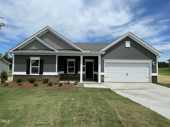 316 Olivia Crossing Ct, Four Oaks, NC 27524
