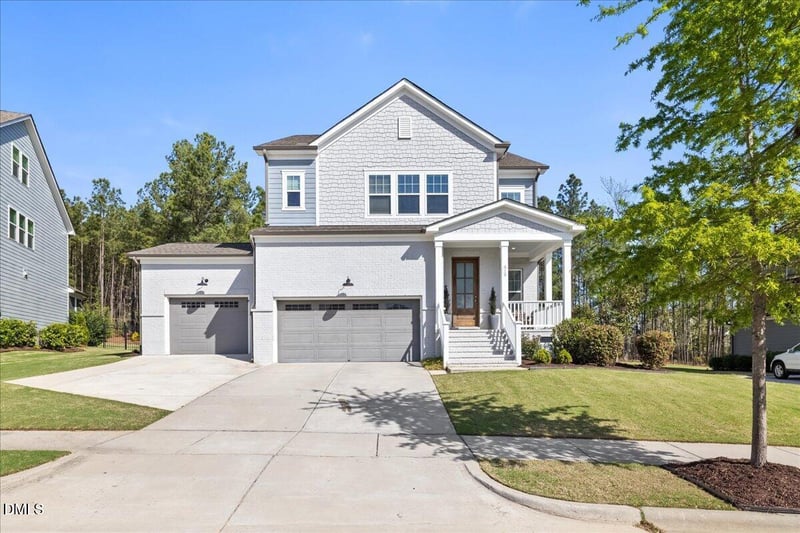 316 Silent Bend Dr, Holly Springs, NC 27540