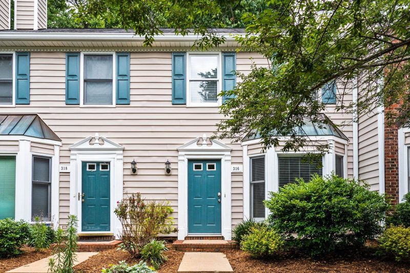 316 Silverberry Ct, Cary, NC 27513