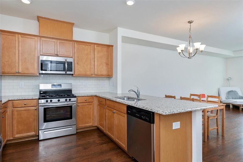 316 Skymont Dr, Holly Springs, NC 27540