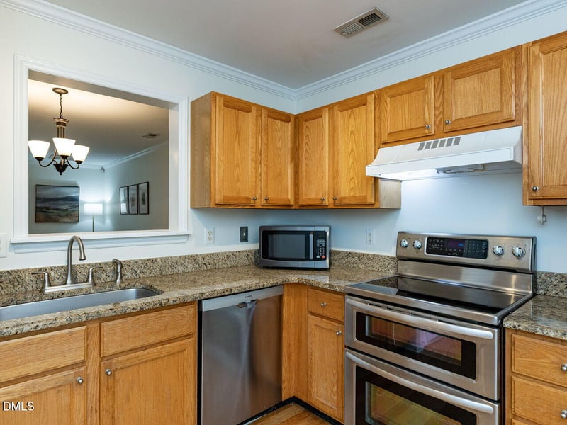 316 Standish Dr, Chapel Hill, NC 27517