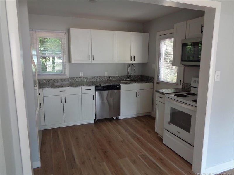316 Stuart Ave, Fayetteville, NC 28301