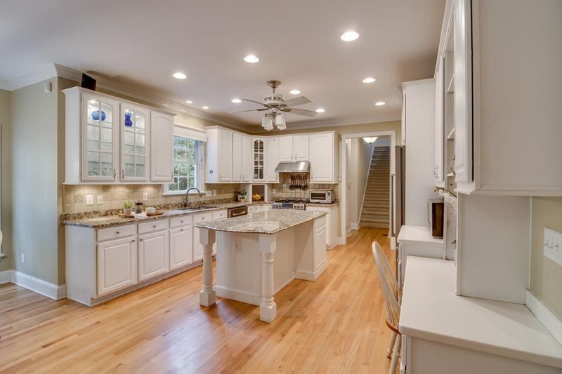 316 Sunset Creek Cir, Chapel Hill, NC 27516
