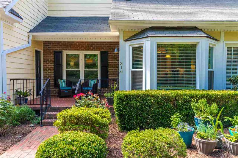 316 Tweed Cir, Cary, NC 27511