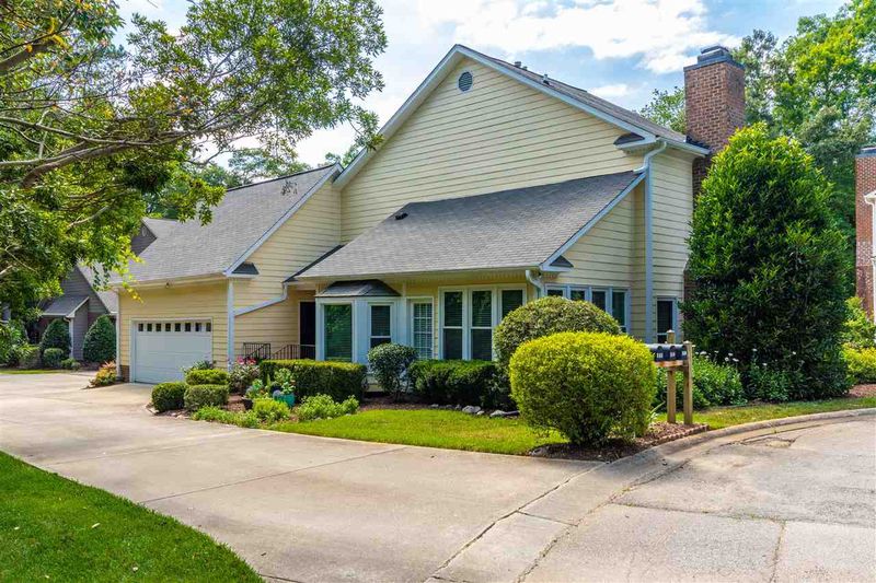 316 Tweed Cir, Cary, NC 27511