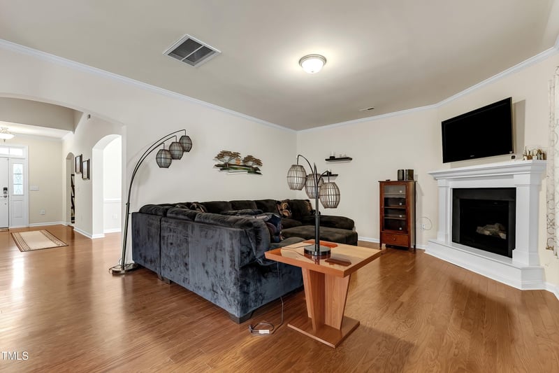 316 Vintage Holly Dr, Durham, NC 27703