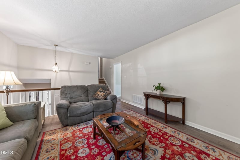 316 White Oak Dr, Cary, NC 27513