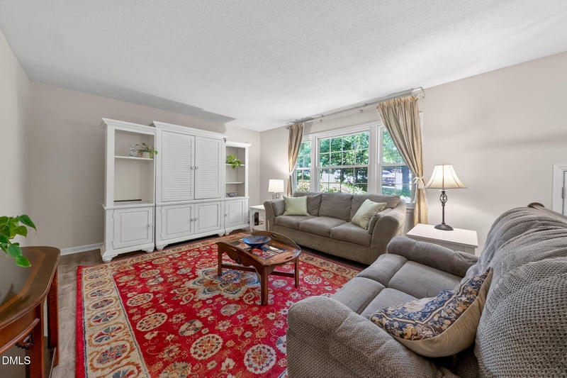 316 White Oak Dr, Cary, NC 27513