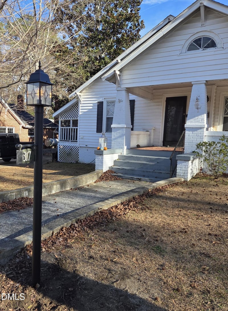 317 4th St, Smithfield, NC 27577