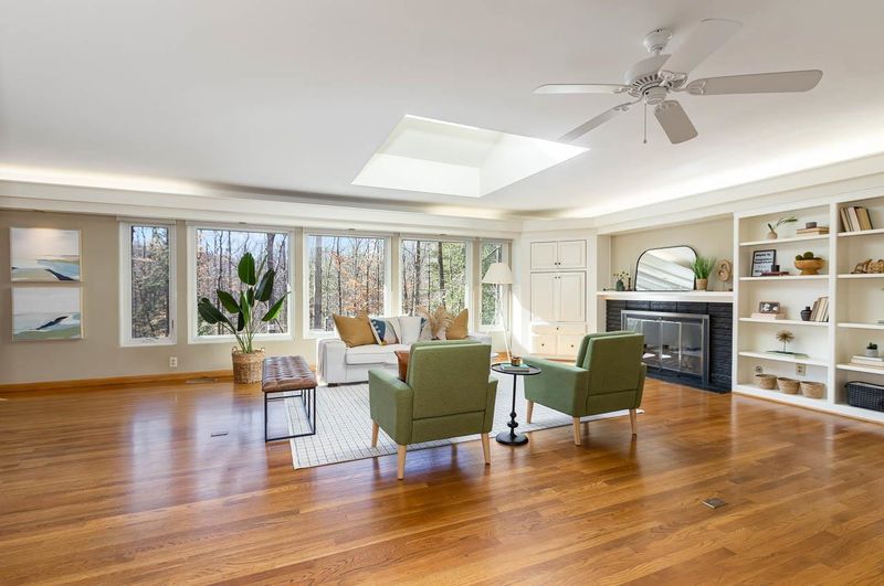 317 Burlage Cir, Chapel Hill, NC 27514