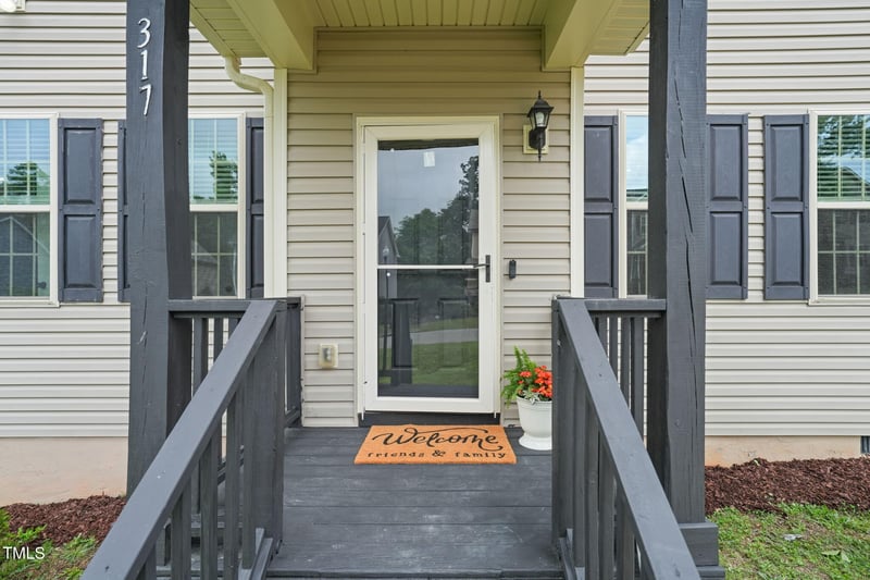 317 Chamberlain Dr, Clayton, NC 27527