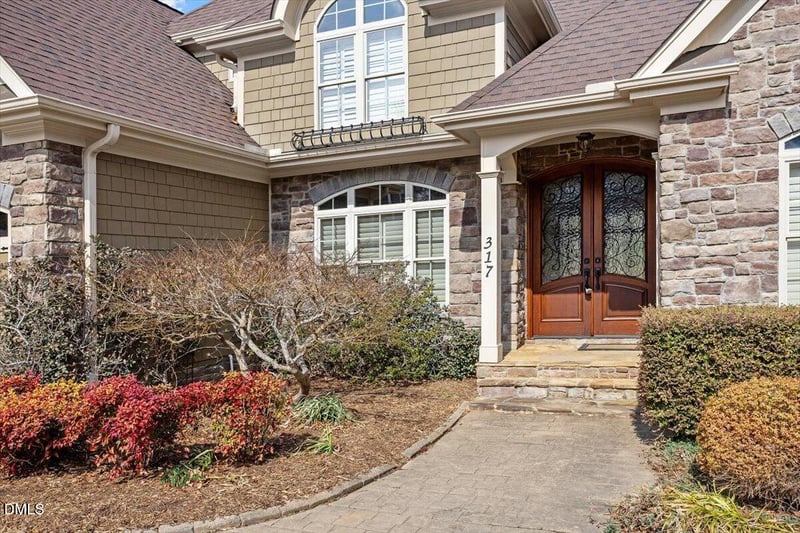 317 Charleston Dr, Clayton, NC 27527