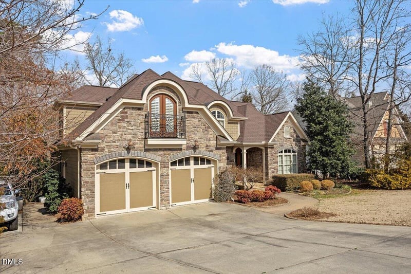 317 Charleston Dr, Clayton, NC 27527