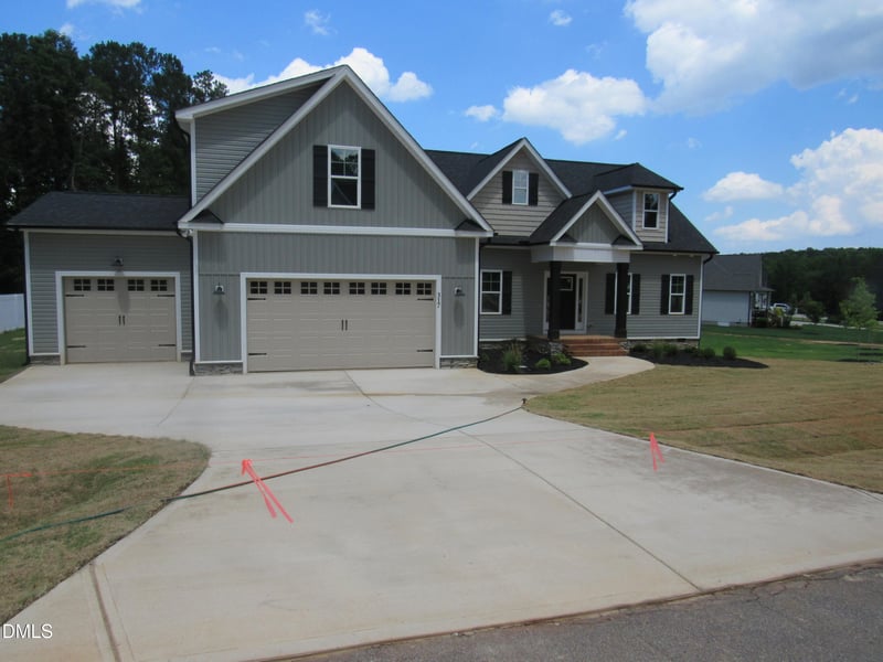 317 Coats Ridge Dr, Benson, NC 27504