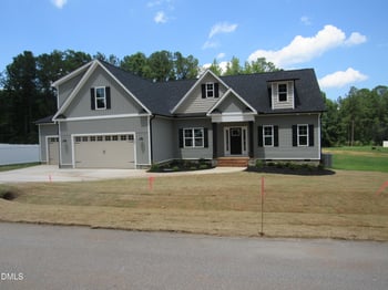 317 Coats Ridge Dr, Benson, NC 27504