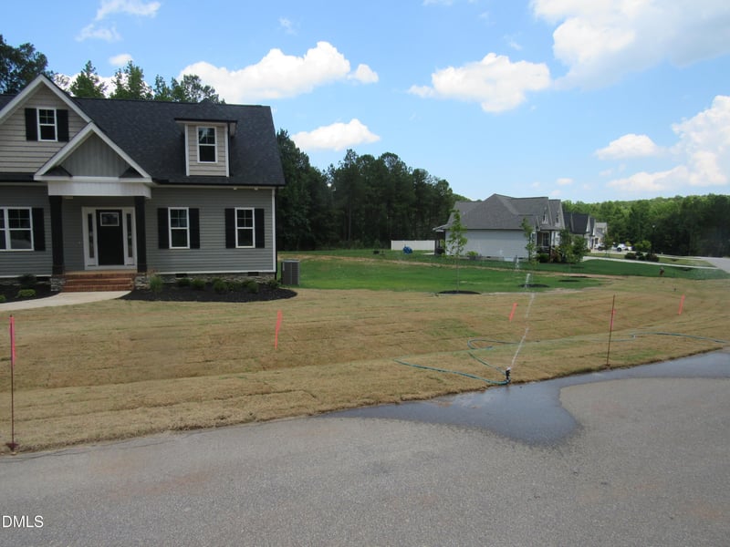 317 Coats Ridge Dr, Benson, NC 27504