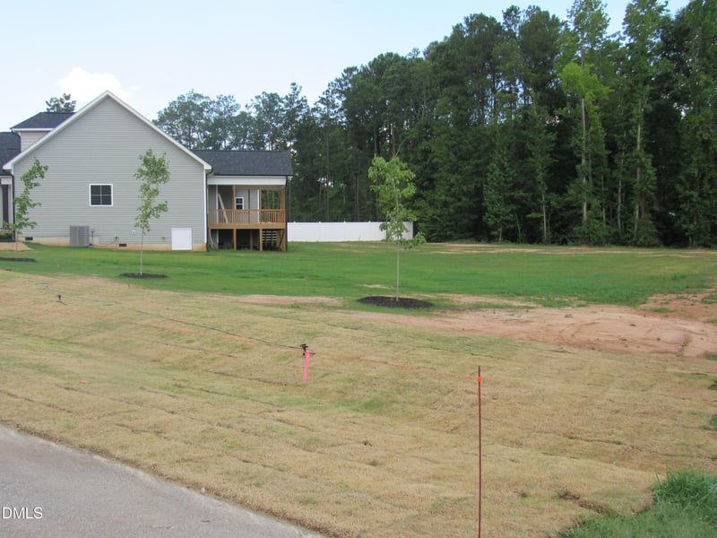 317 Coats Ridge Dr, Benson, NC 27504