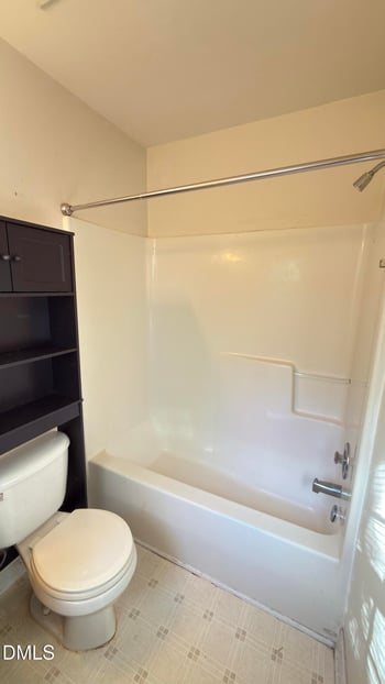 317 Commons Dr, Holly Springs, NC 27540