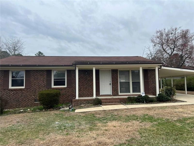 317 Desmond Dr, Fayetteville, NC 28314