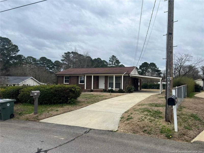 317 Desmond Dr, Fayetteville, NC 28314