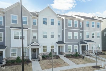 317 Devon Clfs Dr, Wake Forest, NC 27587