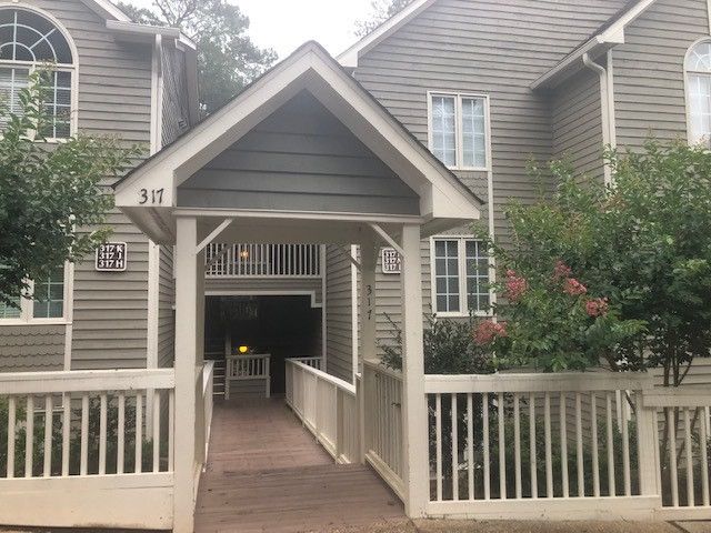 317 Glen Echo Ln #H, Cary, NC 27518