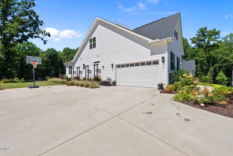 317 Inwood Forest Dr, Raleigh, NC 27603