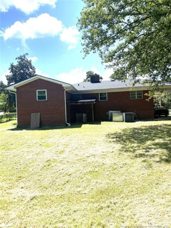 317 Longview Dr, Fayetteville, NC 28311