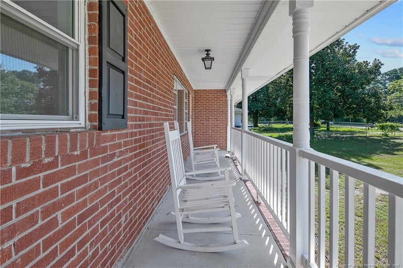 317 Longview Dr, Fayetteville, NC 28311