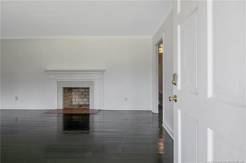 317 Longview Dr, Fayetteville, NC 28311