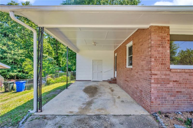 317 Lynhurst Dr, Fayetteville, NC 28314