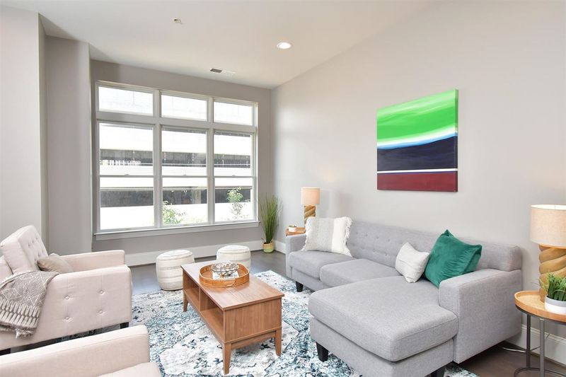 317 W Morgan St #307, Raleigh, NC 27601