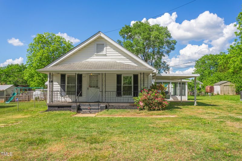 317 Quintas Ave, Burlington, NC 27215