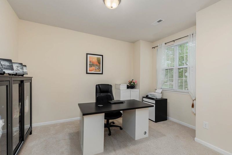 317 Vintage Holly Dr, Durham, NC 27703