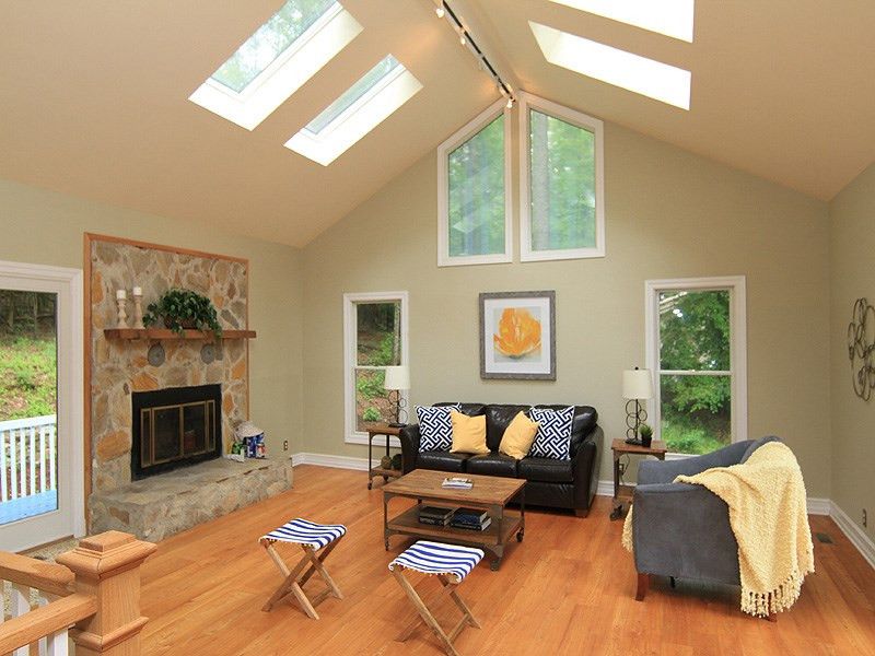 317 Warren Ct, Chapel Hill, NC 27516