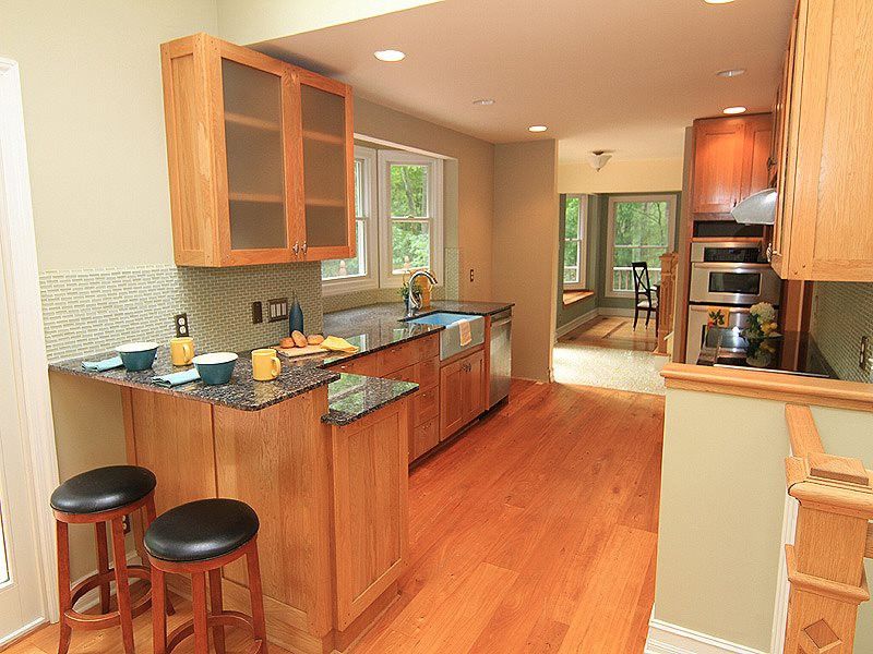 317 Warren Ct, Chapel Hill, NC 27516