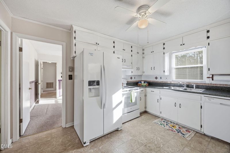 3176 Rogers Rd, Graham, NC 27253