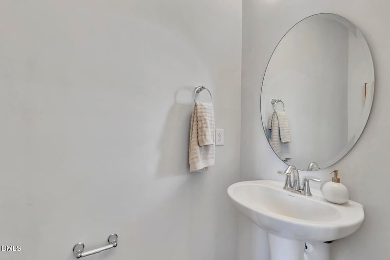 3179 Englemann Dr #345, New Hill, NC 27562