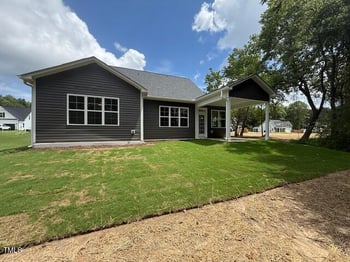 318 Abingdon Farms Dr, Selma, NC 27576