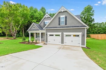318 Abingdon Farms Dr, Selma, NC 27576