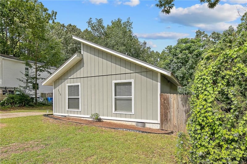 318 Bitterroot Ct, Fayetteville, NC 28314