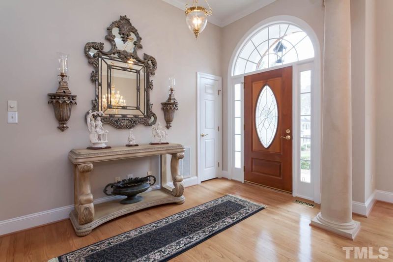 318 Camden Branch Dr, Cary, NC 27518