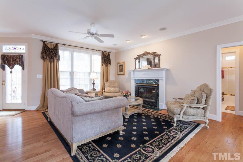 318 Camden Branch Dr, Cary, NC 27518