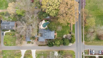 318 Churton St, Hillsborough, NC 27278