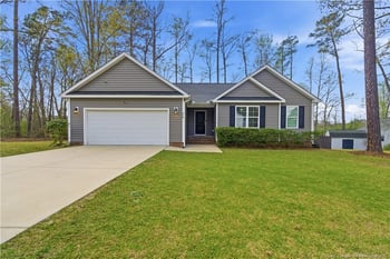 318 Coleridge Dr, Dunn, NC 28334