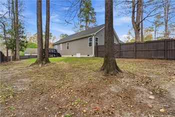318 Coleridge Dr, Dunn, NC 28334